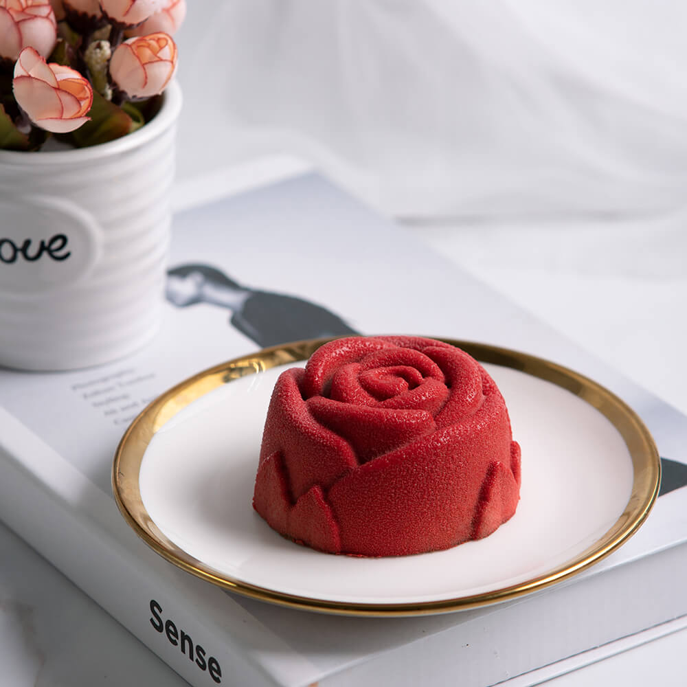 红玫瑰慕斯蛋糕