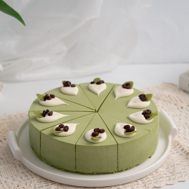 抹茶红豆慕斯蛋糕
