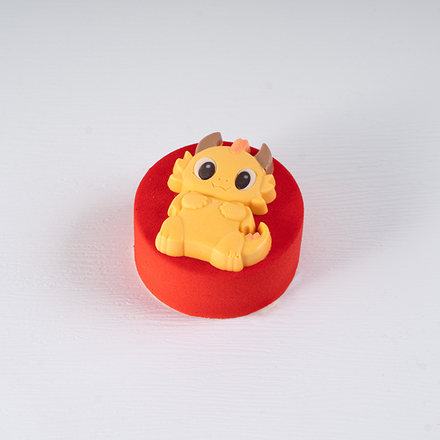 龙年喜庆慕斯蛋糕 