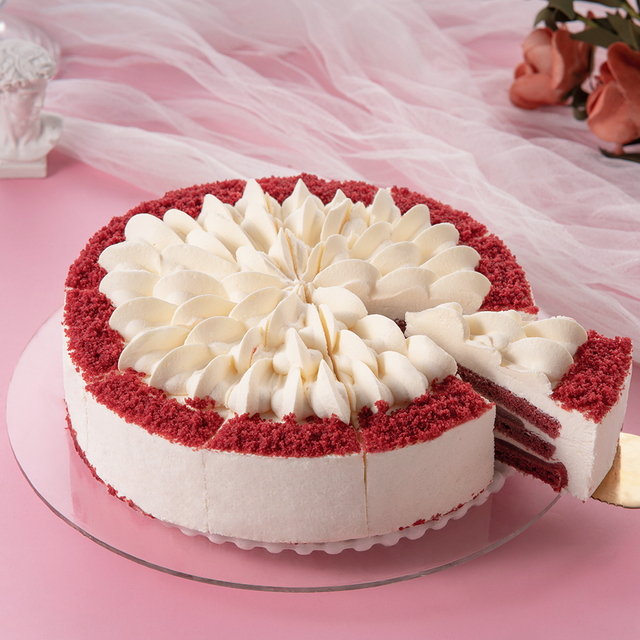新鲜草莓红丝绒慕斯蛋糕