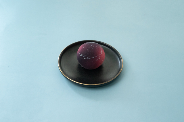 圆形紫色星球慕斯蛋糕