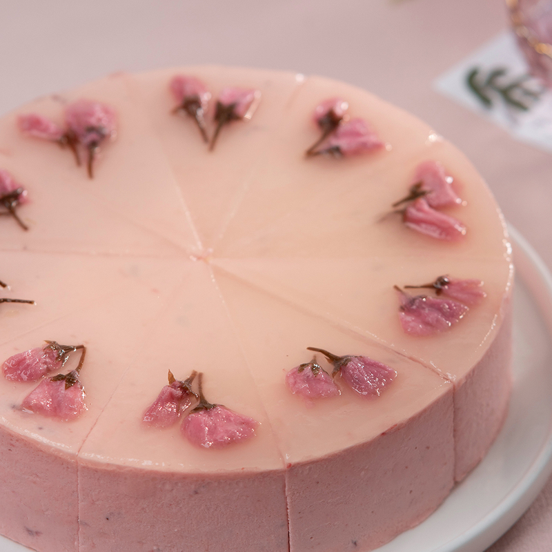 櫻花草莓慕斯蛋糕