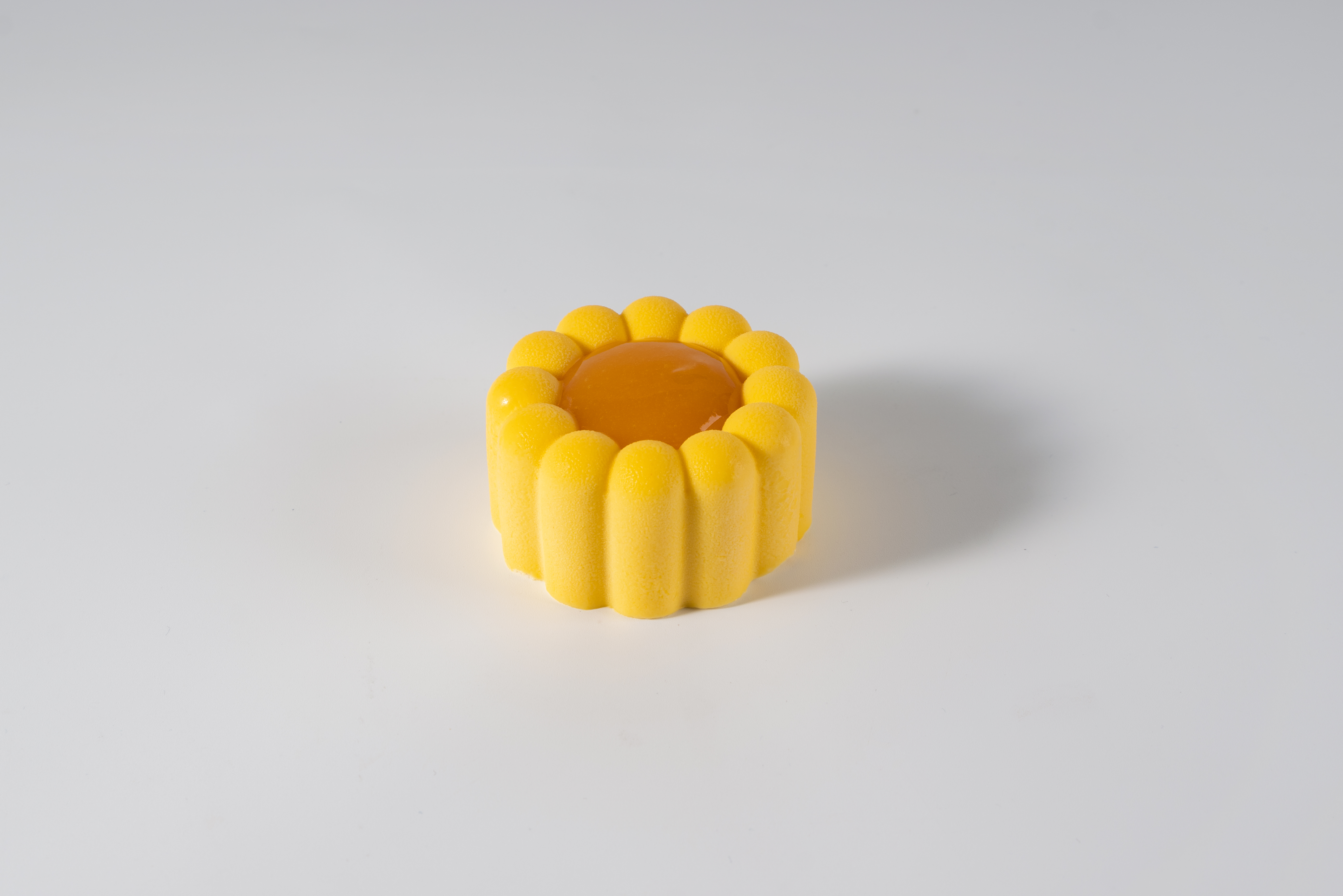 色彩缤纷、美味向日葵慕斯蛋糕