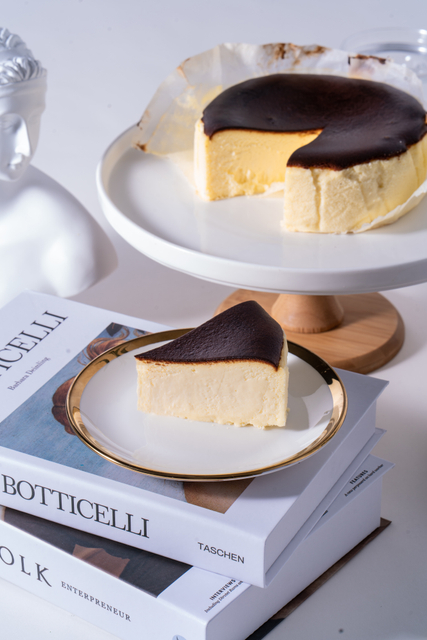 丑陋的巴斯克奶酪蛋糕