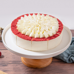新鲜草莓红丝绒慕斯蛋糕
